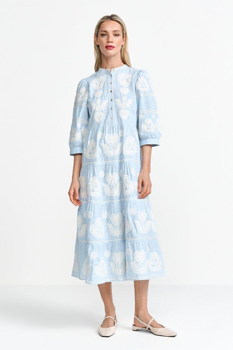 Hellblaues Maxikleid mit Folklore-Stickerei-Rich & Royal