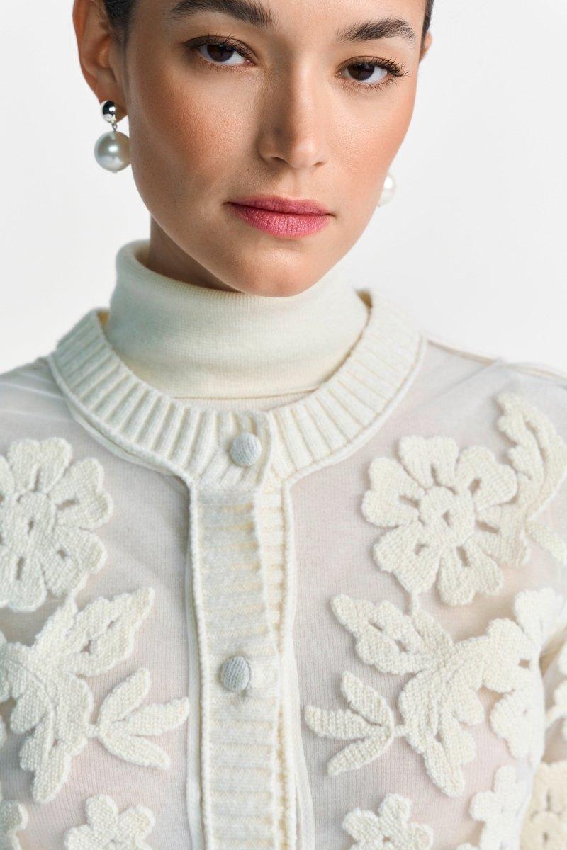 Strickjacke mit Blumenapplikation-Rich & Royal