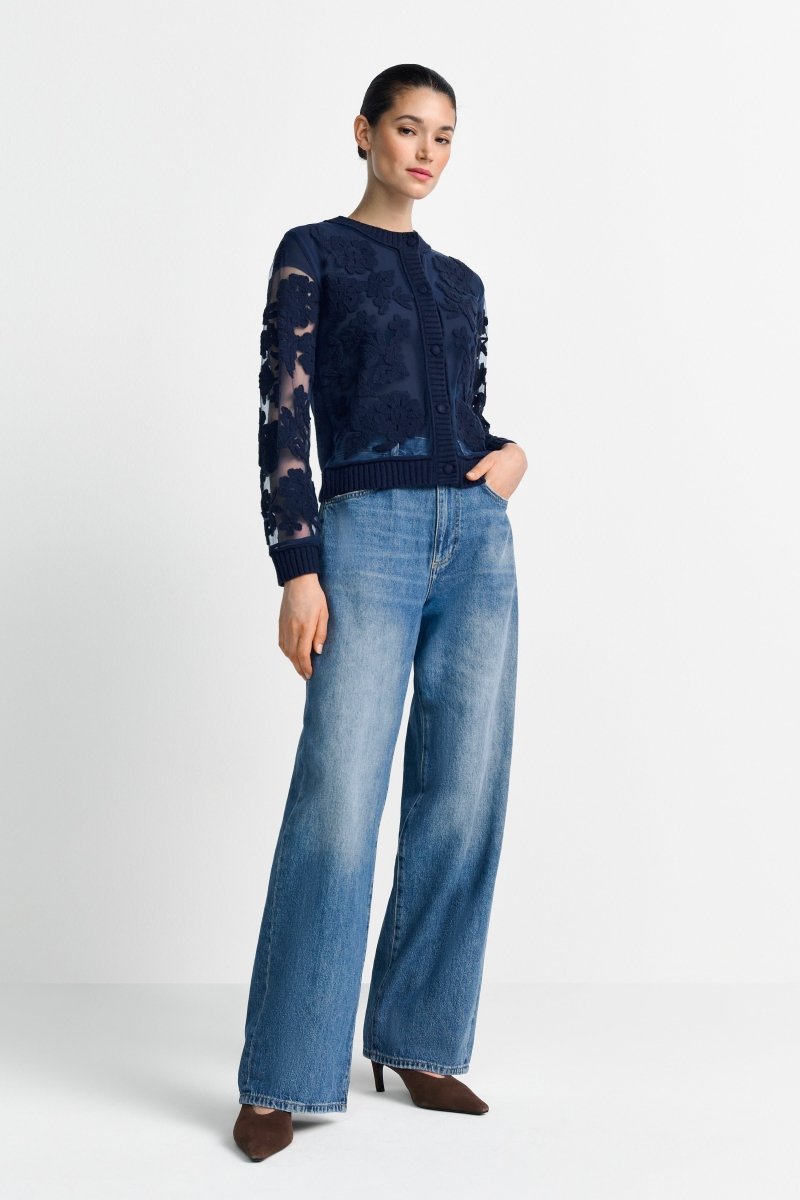 Strickjacke mit Blumenapplikation-Rich & Royal