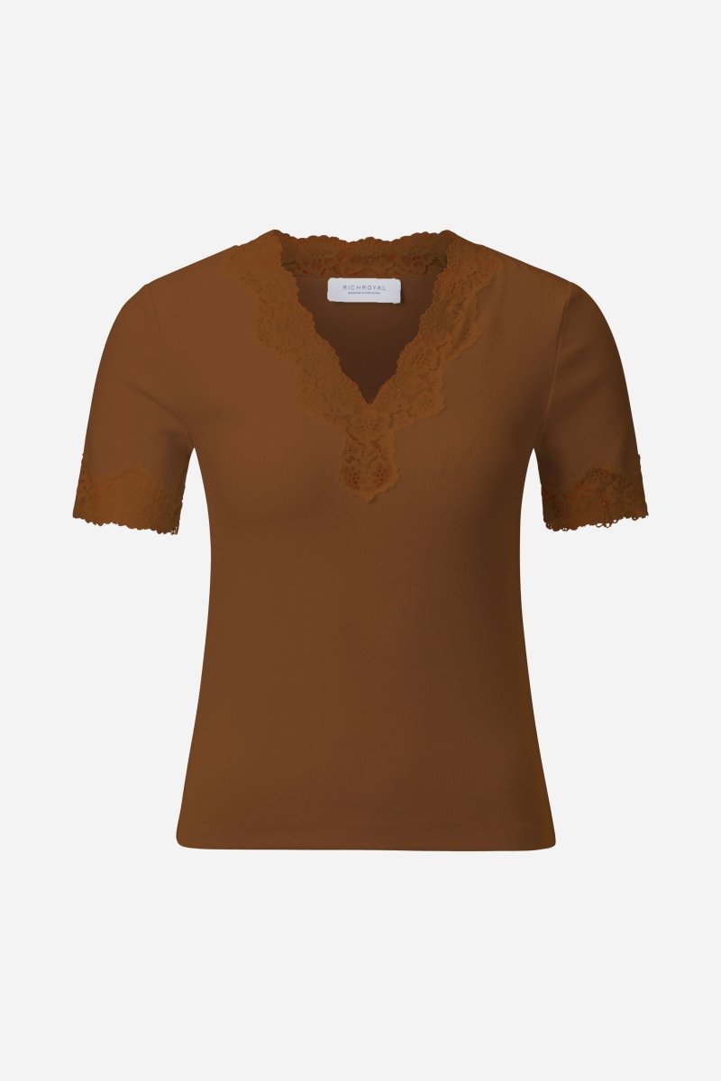 Figurbetontes Rippshirt mit Spitze-Rich & Royal