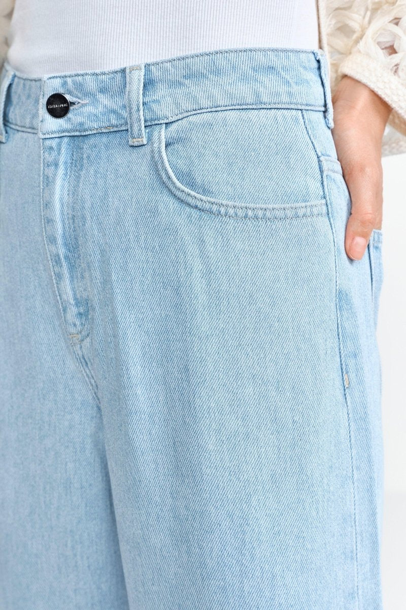 Weite High-Waist-Jeans in Hellblau-Rich & Royal