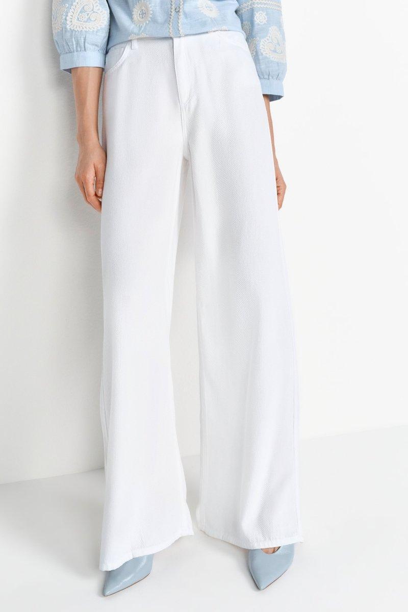Weite High-Waist-Jeans in Weiß-Rich & Royal