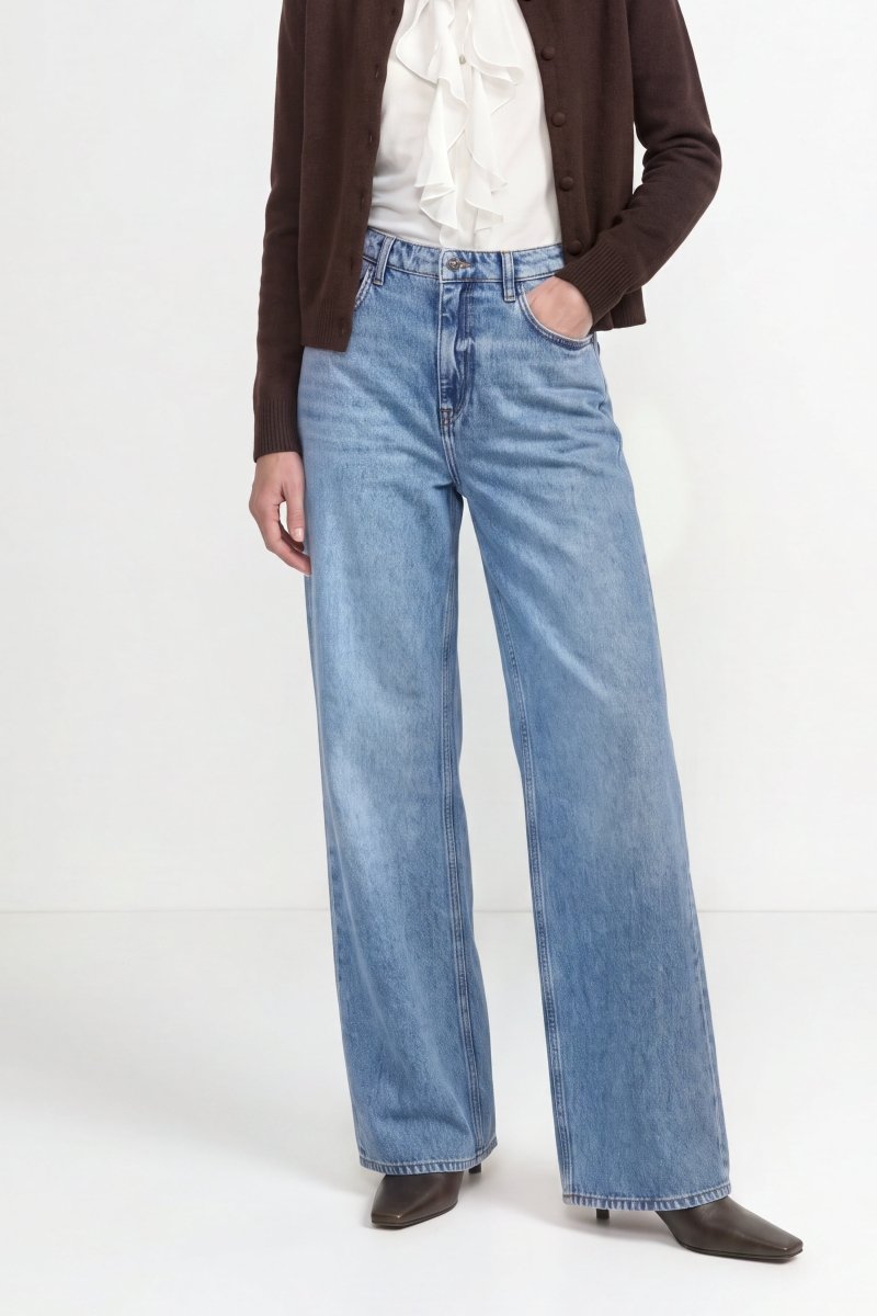 Hellblaue Jeans im Loose Fit