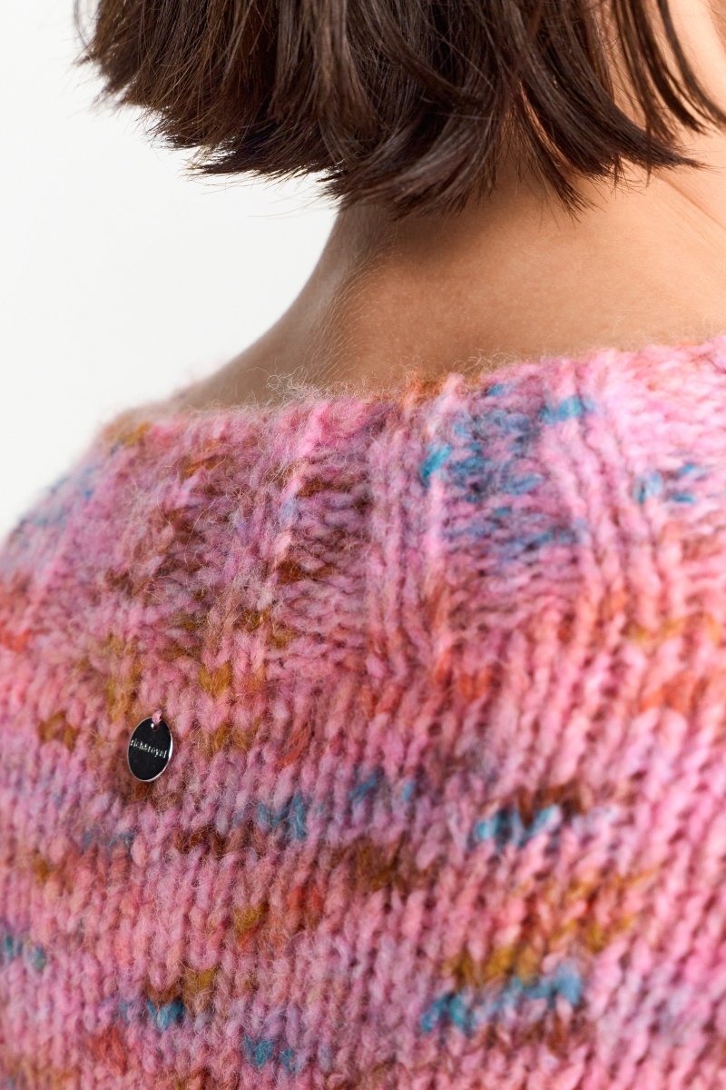 Grobstrickpullover in French Pink-Rich & Royal