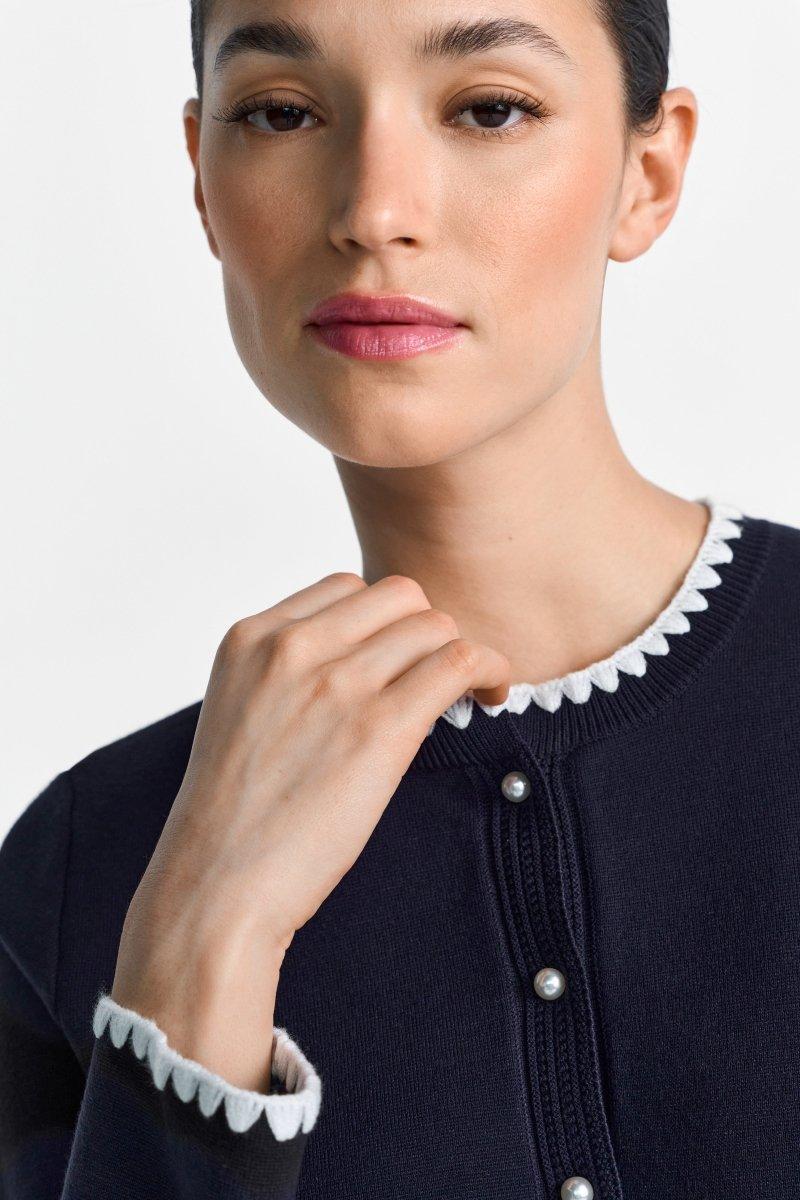 Kurzer Cardigan mit Knöpfen-Rich & Royal