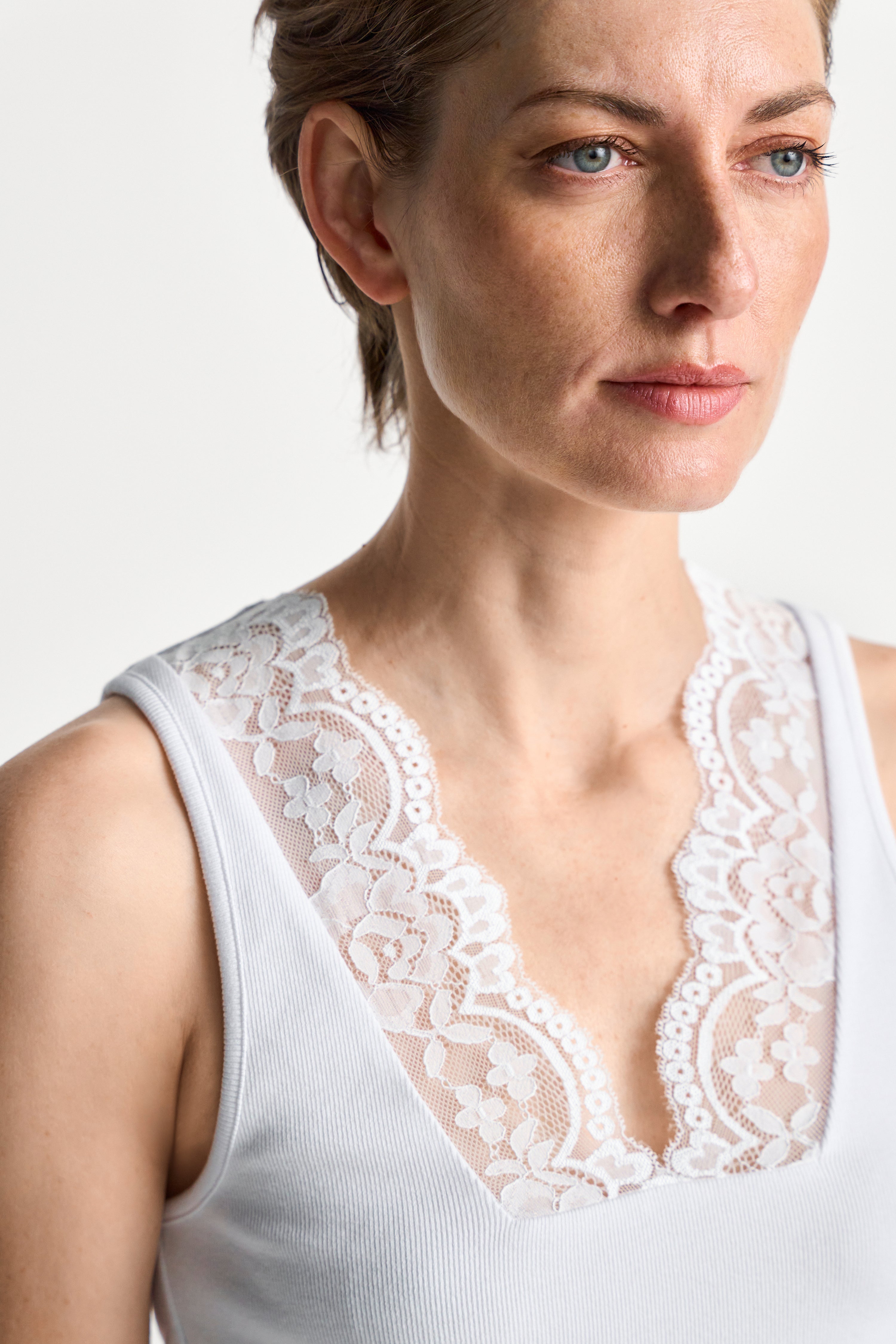 Figurbetontes Spitzentop aus Rippjersey-Rich & Royal