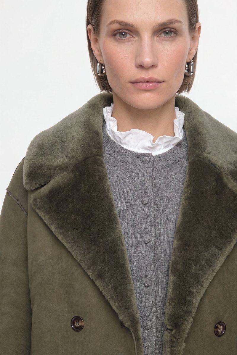 Kurze Jacke in Lammfell-Optik-Rich & Royal
