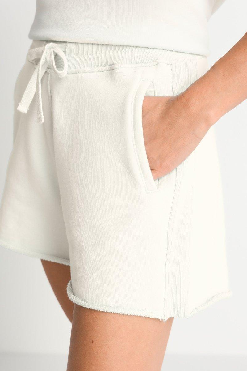 Sweatshorts in Off-White-Rich & Royal