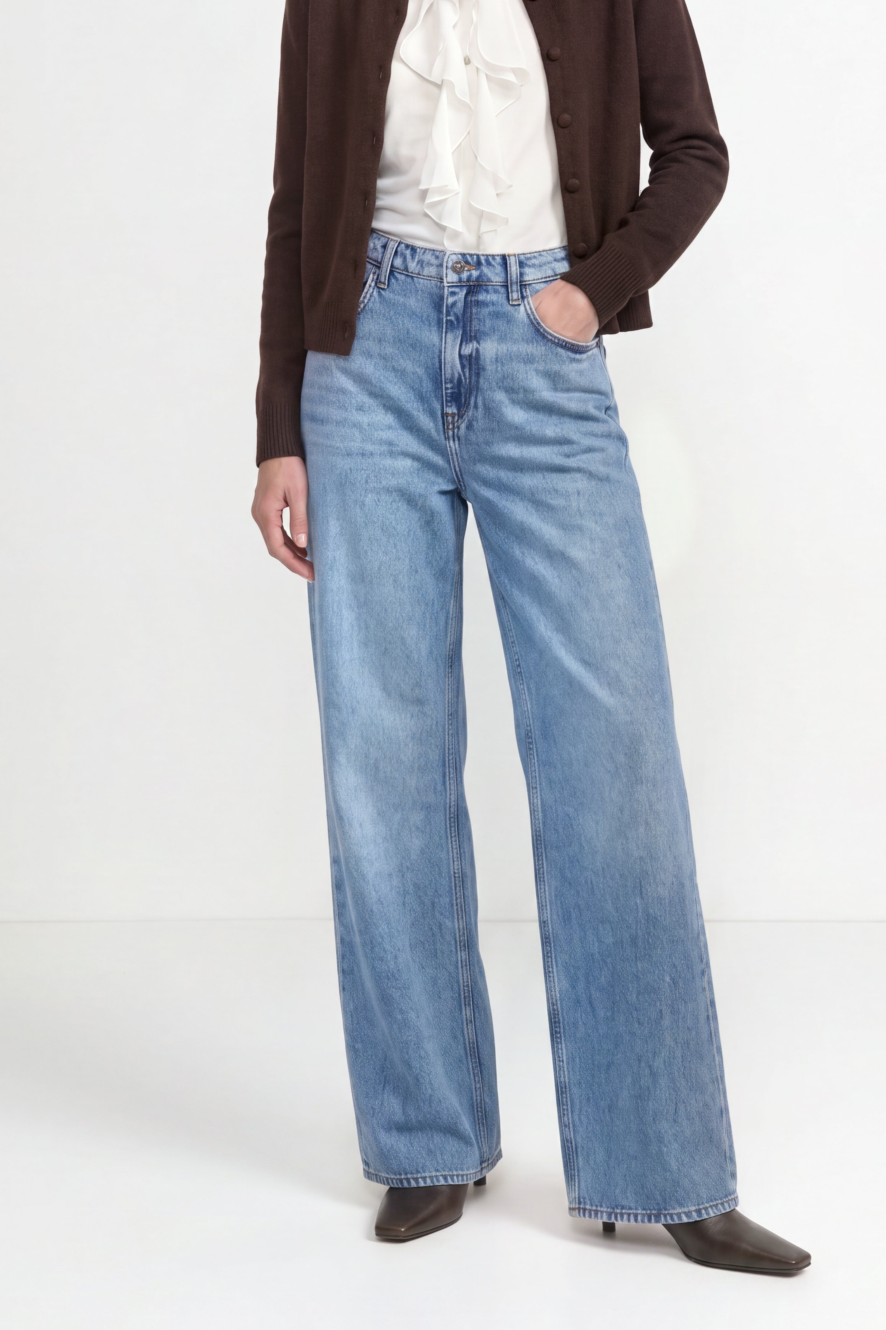 Hellblaue Jeans im Loose Fit